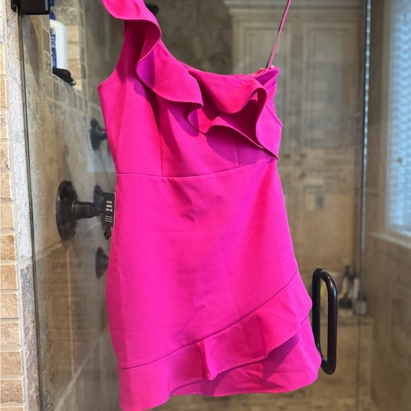 Express Off The Shoulder Ruffle Sheath Hot Pink Neon Berry Dress Sz Small NWT - Picture 4 of 4
